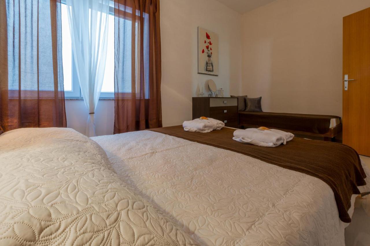 Branka Apartamento Crikvenica Exterior foto